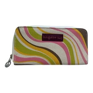Bungalow 360 Women's Retro Zip Around Wallet 70's Swirl Peace Sign